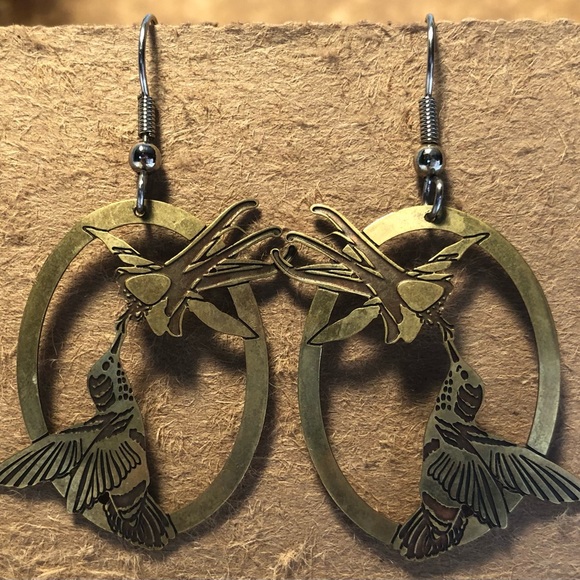 ~vintage hummingbird and columbine earrings~ - Picture 1 of 1